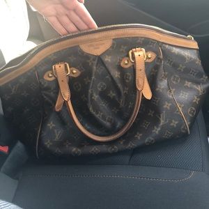 Louis Vuitton’s monogram tivoli gm bag